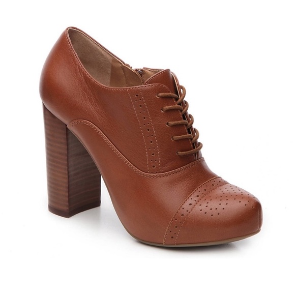 Crown Vintage Tessford leather chunky heel sz 6.5